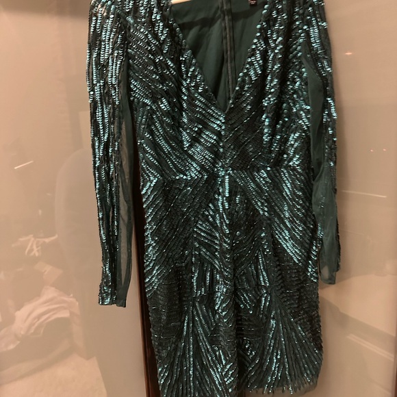 EUC Aiden Sequin Emerald Green Dress - Picture 1 of 5